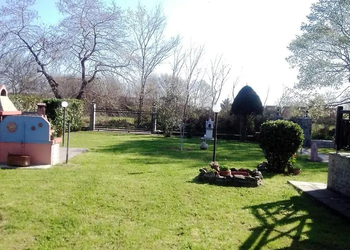 Vilă Near *